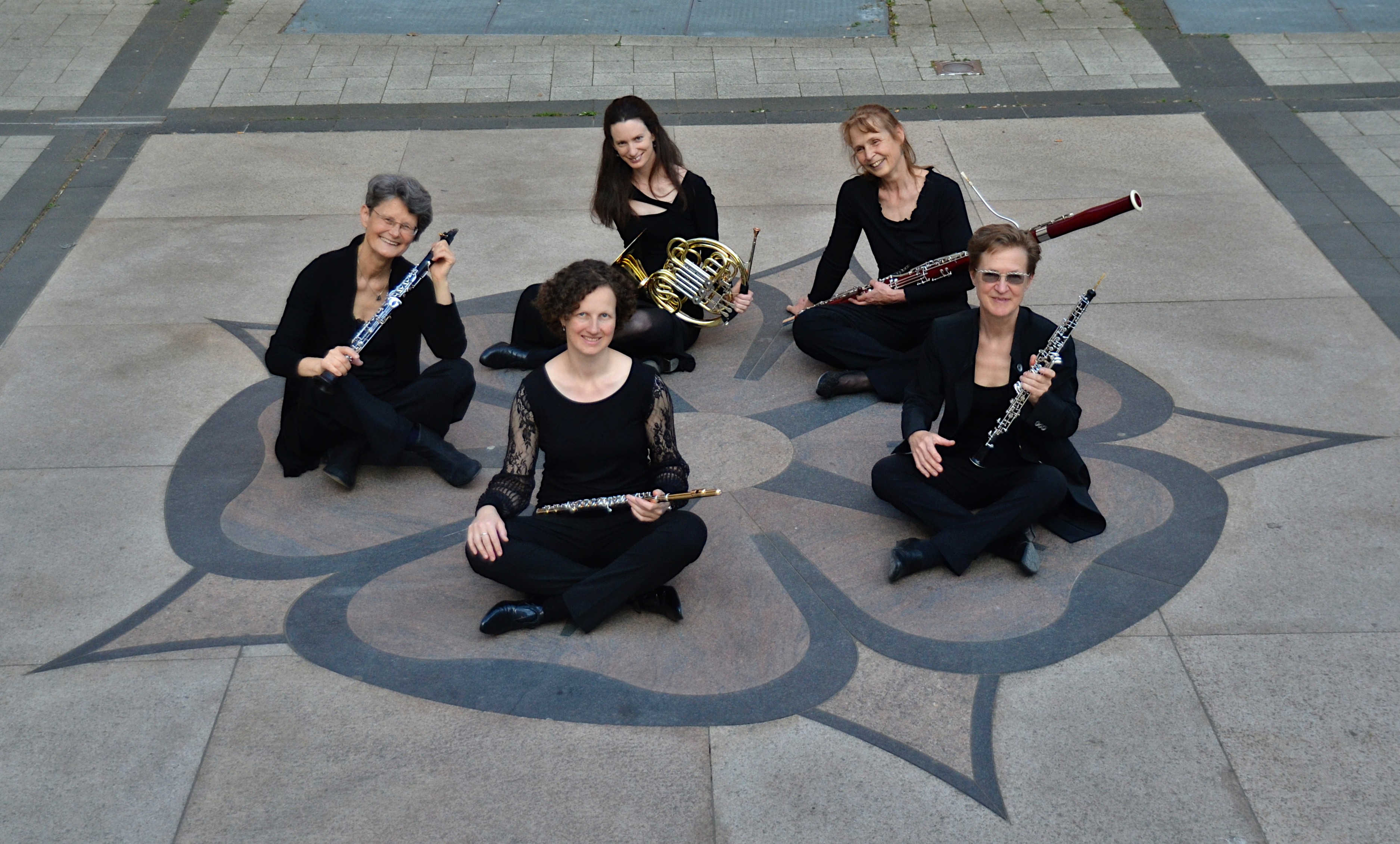 Lipptett auf der Rose, Foto Annika Liebe